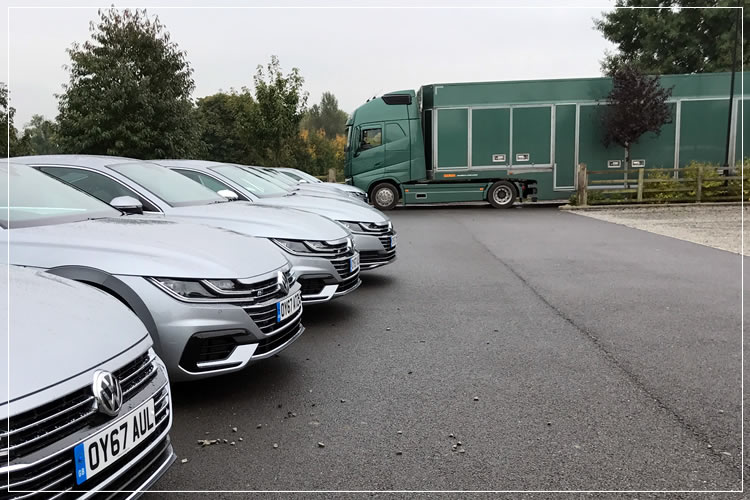 Covered car transport for the VW Arteon